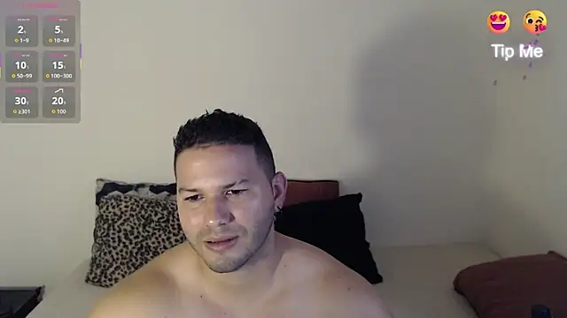 Snapshot of Tim_mz01 chatting on October 20, 7:58 pm Tim mz01 online show from October 20, 7:58 pm