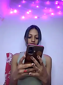 Your-Kitkat online show from November 14, 5:33 pm