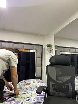 MR MUSCLE online show from February 1, 2:48 pm