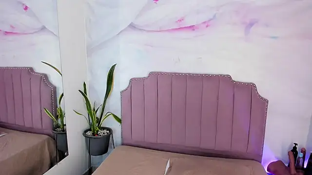 bianca angel  online show from September 20, 8:10 pm