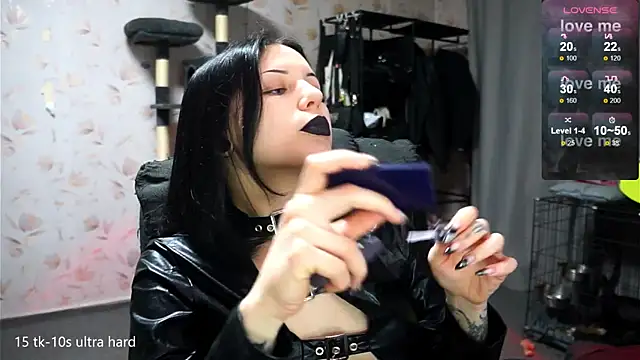Snapshot of lera_smith chatting on April 6, 10:11 pm lera smith online show from April 6, 10:11 pm