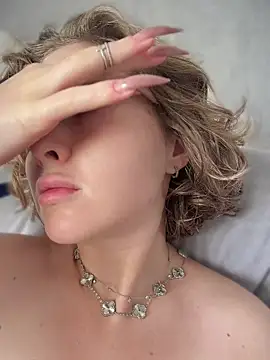 KellyKeler online show from July 5, 10:44 am