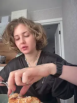 KellyKeler online show from July 18, 11:03 am