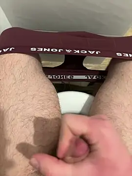 Snapshot of hugehairycock_98 chatting on February 6, 9:56 am hugehairycock 98 online show from February 6, 9:56 am