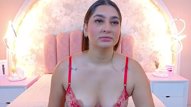 JasmineRhodes online show from January 10, 1:02 pm