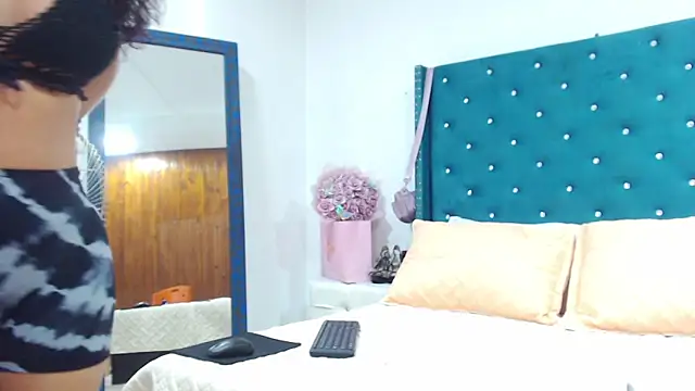 KimScarleth online show from September 25, 4:32 pm