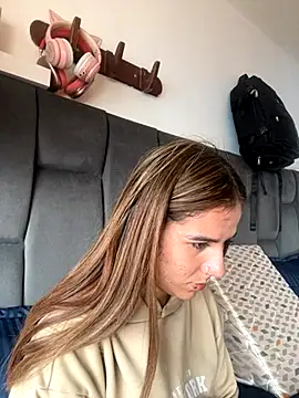 AllieYourGirl online show from October 1, 6:58 pm