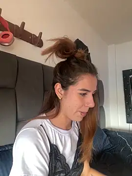 AllieYourGirl online show from November 24, 7:02 pm