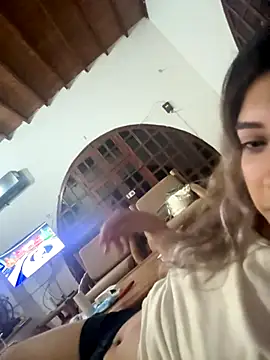 Kardashian12 online show from November 2, 12:57 am