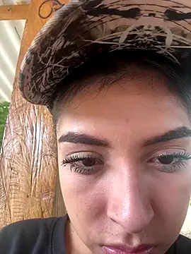 Kardashian12 online show from November 3, 6:20 pm