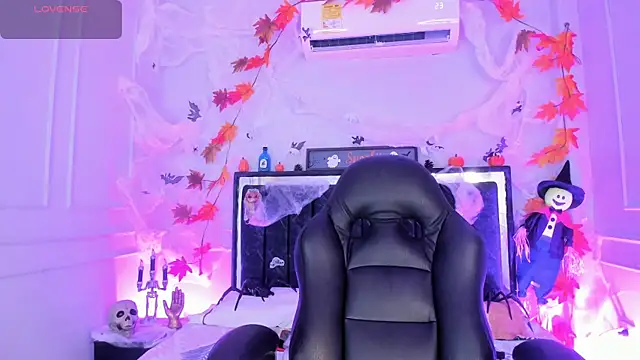 SwettRenata  online show from October 31, 12:17 pm