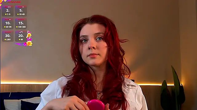 Snapshot of Nora__Ray chatting on February 12, 7:20 pm Nora Ray online show from February 12, 7:20 pm