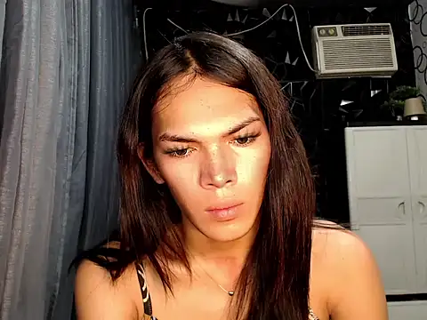 ladyhotcuming online show from June 20, 11:51 pm