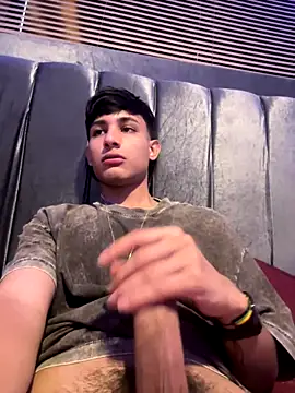 Snapshot of cody_fox10 chatting on November 14, 8:07 pm cody fox10 online show from November 14, 8:07 pm