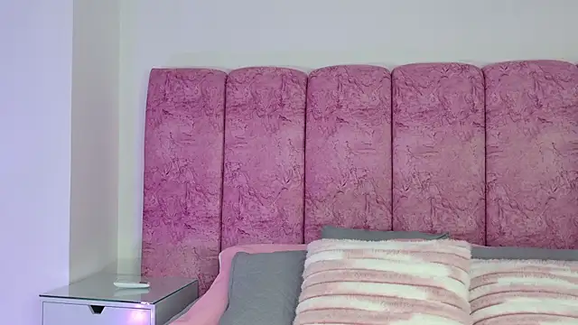 emmacurvy online show from January 16, 3:10 am