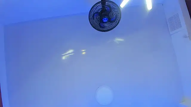 LittleeJaz online show from October 15, 4:01 am