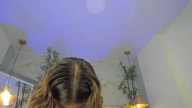 LittleeJaz online show from December 18, 2:28 am