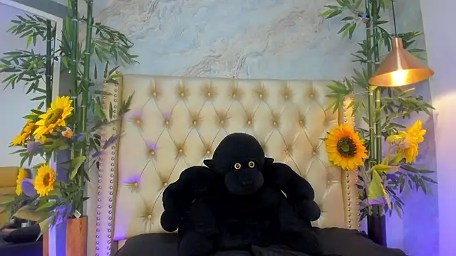 LittleeJaz online show from February 12, 1:11 am