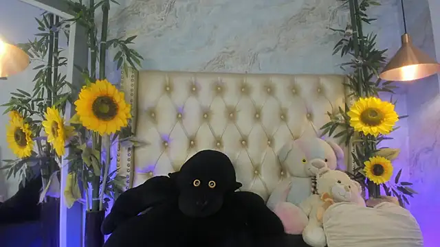 Snapshot of LittleeJaz chatting on May 20, 5:46 am LittleeJaz online show from May 20, 5:46 am