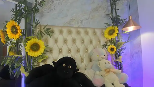 Snapshot of LittleeJaz chatting on June 14, 3:41 am LittleeJaz online show from June 14, 3:41 am