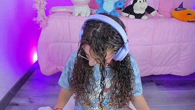 hannacutegod online show from March 18, 6:16 am