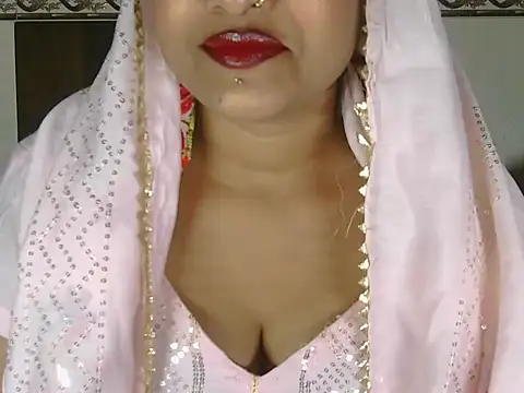 Snapshot of hotee_bhabi chatting on March 13, 5:30 pm hotee bhabi online show from March 13, 5:30 pm