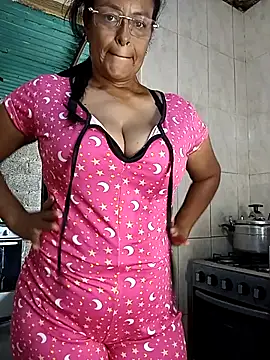 Snapshot of Fernanda30 chatting on April 25, 3:09 pm Fernanda30 online show from April 25, 3:09 pm