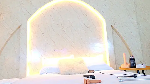 AbrilPeach online show from March 15, 4:51 am