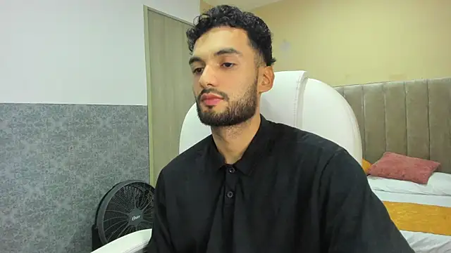 Ryan Jackson  online show from September 27, 5:01 am