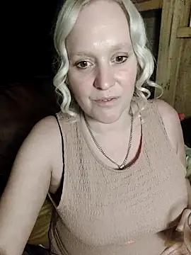 Snapshot of Bouncy-Bella28X chatting on September 13, 9:47 pm Bouncy-Bella28X online show from September 13, 9:47 pm