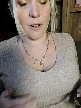 Snapshot of Bouncy-Bella28X chatting on September 25, 7:34 am Bouncy-Bella28X online show from September 25, 7:34 am