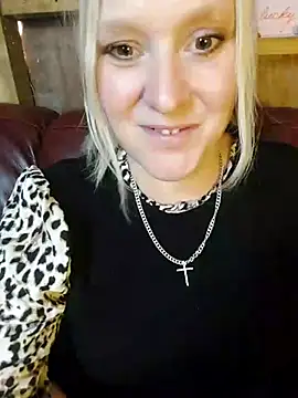 Snapshot of Bouncy-Bella28X chatting on November 4, 12:26 pm Bouncy-Bella28X online show from November 4, 12:26 pm