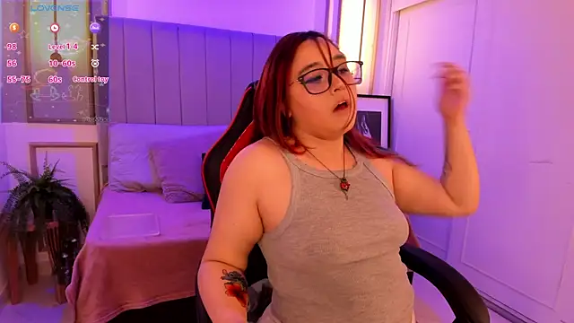 Snapshot of Cherry_blush_ chatting on September 22, 7:38 pm Cherry blush online show from September 22, 7:38 pm