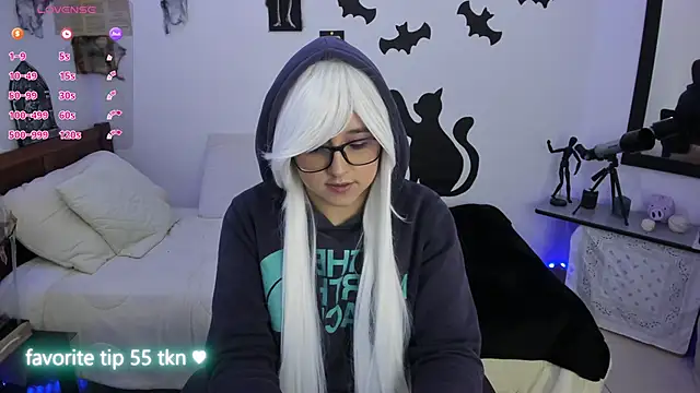 Snapshot of Cherry_blush_ chatting on October 30, 7:47 pm Cherry blush online show from October 30, 7:47 pm