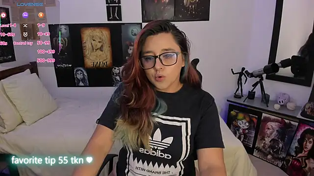 Snapshot of Cherry_blush_ chatting on November 12, 7:24 pm Cherry blush online show from November 12, 7:24 pm