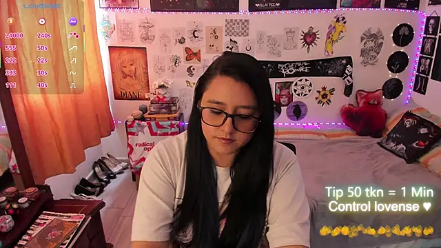 Snapshot of Cherry_blush_ chatting on March 4, 8:04 pm Cherry blush online show from March 4, 8:04 pm