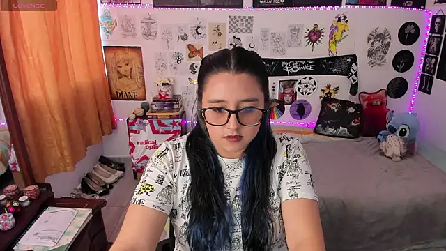 Snapshot of Cherry_blush_ chatting on March 15, 10:27 pm Cherry blush online show from March 15, 10:27 pm