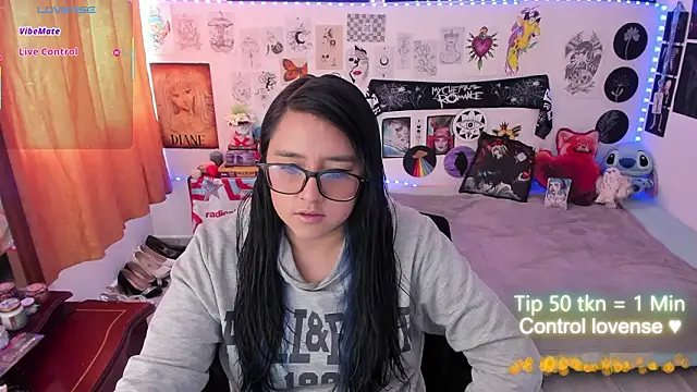 Snapshot of Cherry_blush_ chatting on March 19, 8:46 pm Cherry blush online show from March 19, 8:46 pm