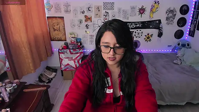 Snapshot of Cherry_blush_ chatting on April 1, 10:40 pm Cherry blush online show from April 1, 10:40 pm