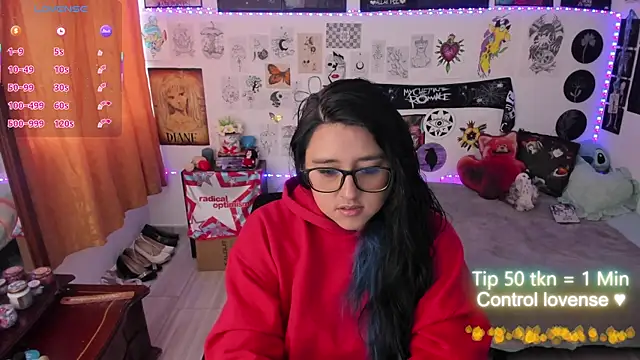 Snapshot of Cherry_blush_ chatting on April 10, 9:41 pm Cherry blush online show from April 10, 9:41 pm