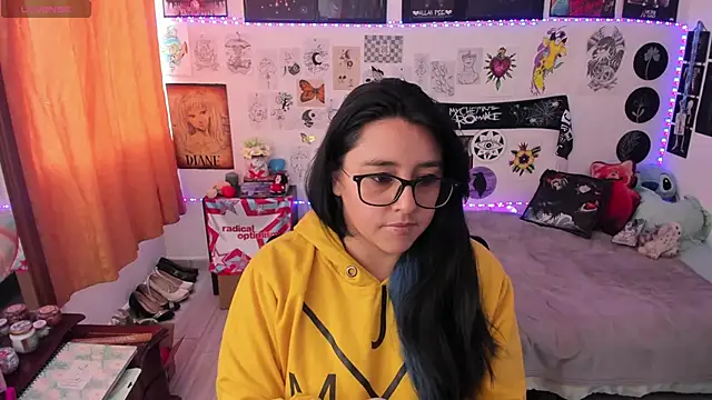 Snapshot of Cherry_blush_ chatting on April 17, 9:07 pm Cherry blush online show from April 17, 9:07 pm