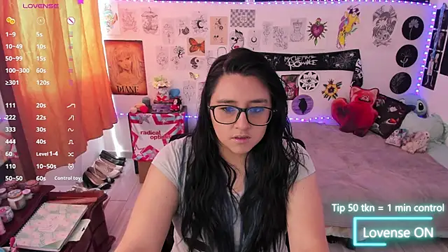 Snapshot of Cherry_blush_ chatting on April 21, 6:55 pm Cherry blush online show from April 21, 6:55 pm