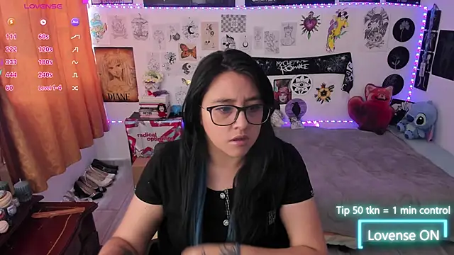 Snapshot of Cherry_blush_ chatting on May 13, 9:33 pm Cherry blush online show from May 13, 9:33 pm