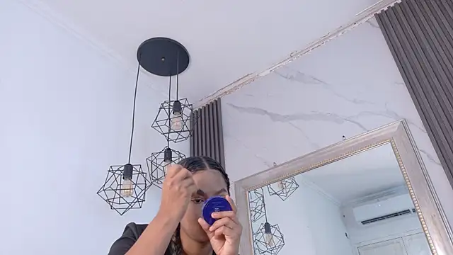 keyla mejia online show from June 12, 12:04 pm
