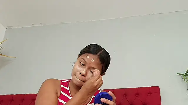 keyla mejia online show from June 17, 12:07 pm