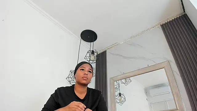 keyla mejia online show from June 25, 11:59 am