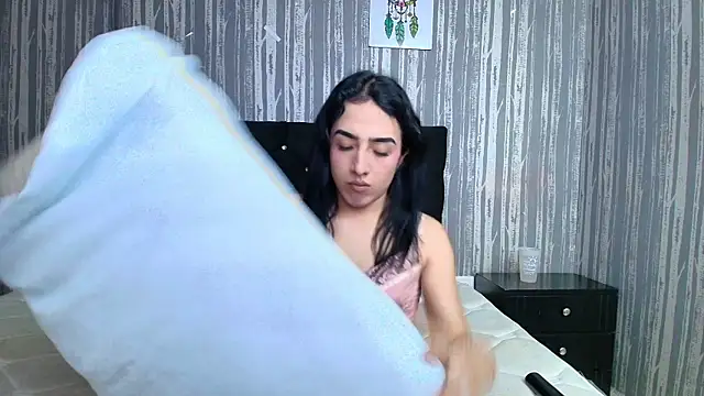 Alicee Moonn online show from October 28, 7:38 pm