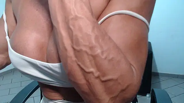 Stronggsexy online show from February 9, 10:25 pm