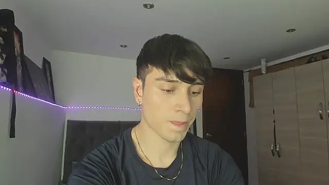 Snapshot of stevve_14 chatting on October 11, 4:12 am stevve 14 online show from October 11, 4:12 am