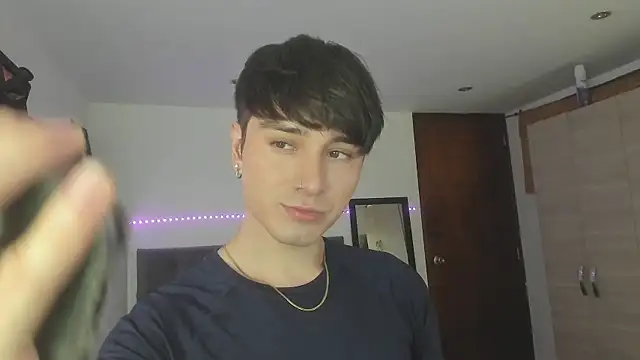 Snapshot of stevve_14 chatting on November 7, 3:50 am stevve 14 online show from November 7, 3:50 am